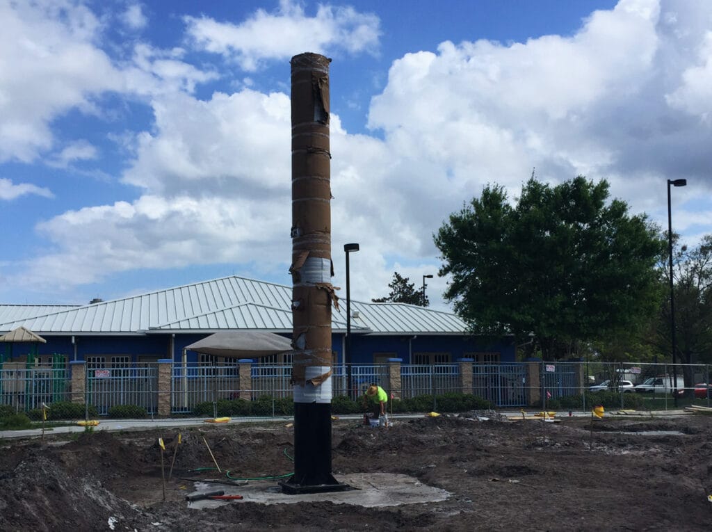 image of large post to hold up shade structure